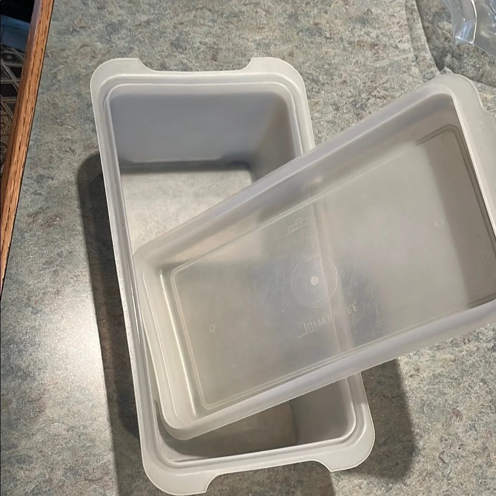 Tupperware White Storage Container with Secure Lid - Picture 7 of 7